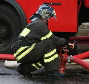 В Ужгороді на пожежі 2 людей врятовано та 30 евакуйовано