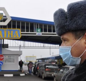 На кордоні з Польщею прикордонники завадили вивезенню з України 50 тисяч респіраторних масок
