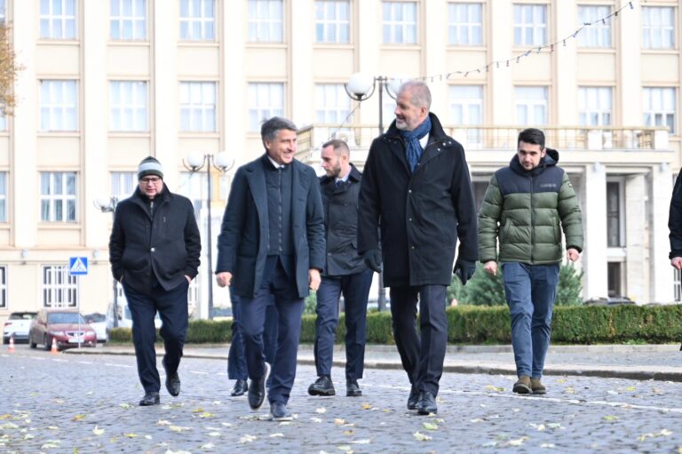 571136797_1267274445413476_5395907326282282565_n