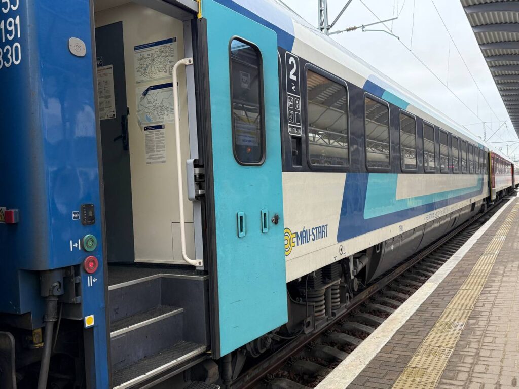 599933943_1307117571429163_6611175275296148077_n